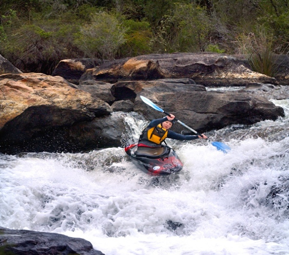 collie-river-rapids-kayaking- 1